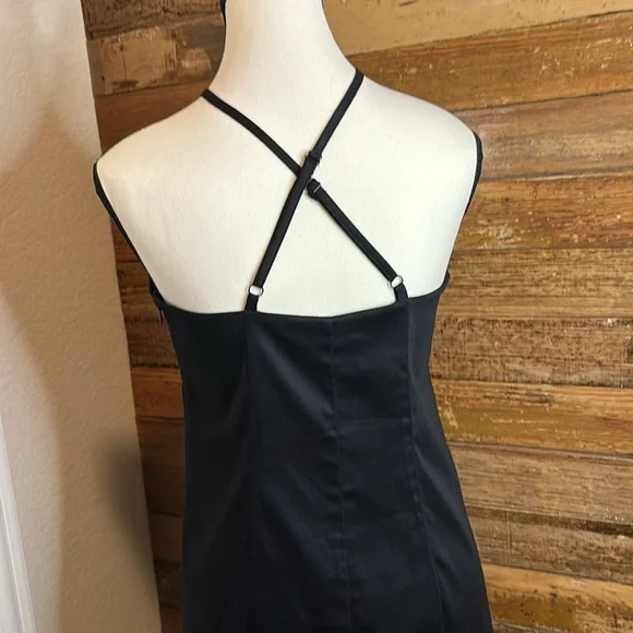 Super cute little black dress by laundry sleeveless - Picture 4 of 5
